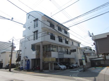 株式会社ハウススタジアム 高知県 高知市 店舗外観