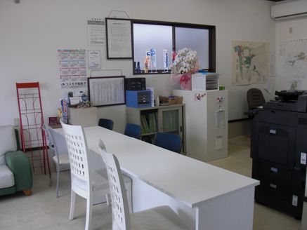 コスモ不動産 熊本県 荒尾市 店内の様子