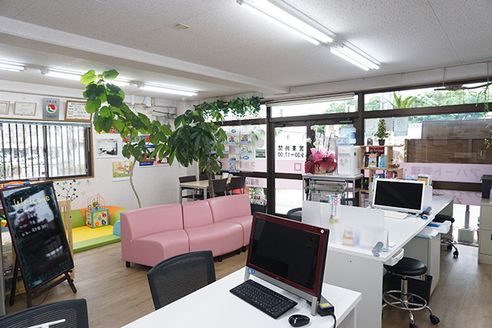 株式会社照正興産 沖縄県 島尻郡南風原町 店内の様子①